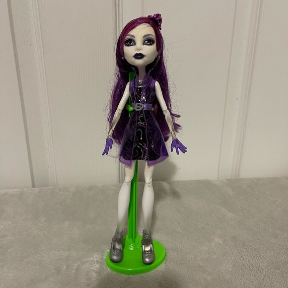 Monster High Spectra Ghouls Night Out Doll - Picture 2 of 3